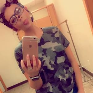 Meet your Posher, Zoe